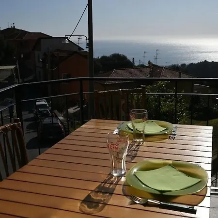 Family House With Amazing View Vakantiehuis *