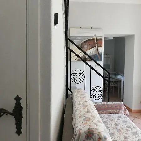 Family House With Amazing View 度假居 *